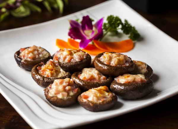 yangshuo-mountain-retreat-riverside-dining-guilin-yangshuo